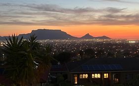Dusk 2 Dawn Self Catering Guest House